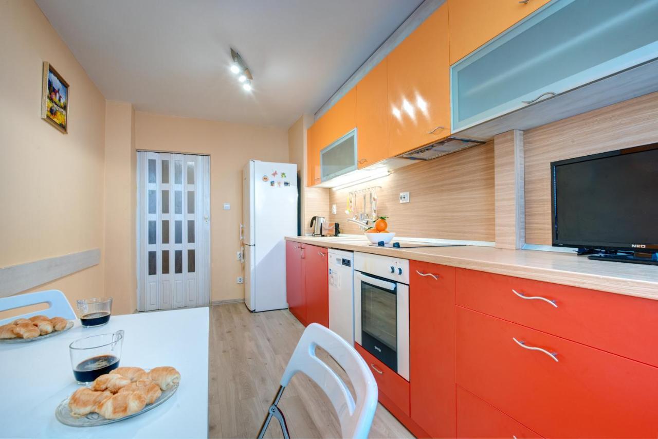 Daisy - 3 Room And Kitchen Apartment In Lazur Burgas City Exterior foto